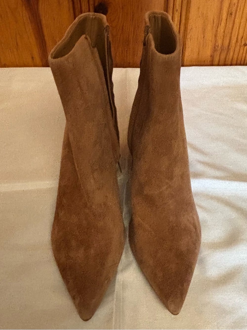 Marc Fisher Glorry Tan Suede Pointed Toe Ankle Heel Boot Size 10M BRAND NEW